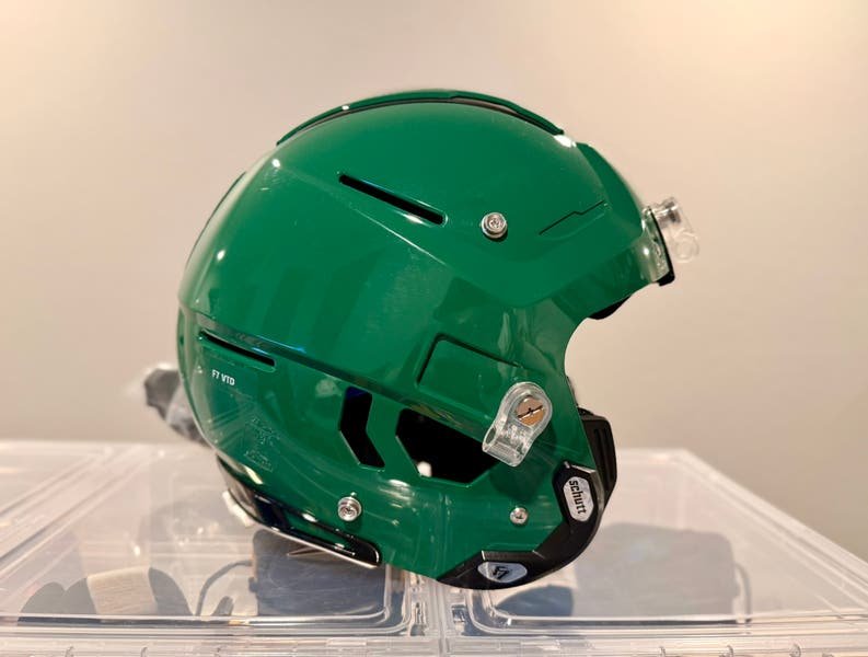 2026/04/1001465839.jpg Brand new Schutt F7 VTD Pro Kelly Green (Size XL) - Image 1